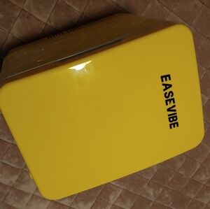 Cosmetic Refrigerator